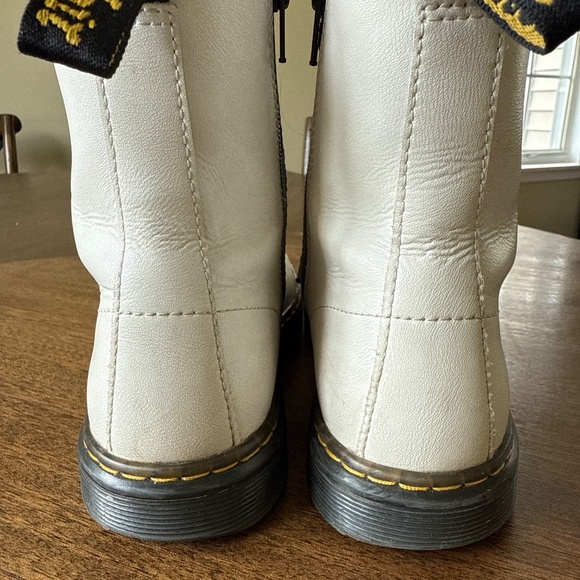 Dr. Martens 1460 J Combat White Boots Youth Size US 7, EU 38 - Picture 4 of 7